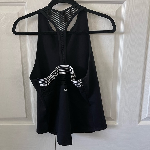 NEW ❤️ Lorna Jane Defy Excel Tank Black & White Size M - Picture 3 of 6
